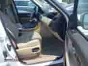 2011 Land Rover Range Rover Sport HSE Lux z VIN SALSK2D49BA704912, wystawiony jako IAAI lot #42583257 z przebiegiem 129 948 mil mil oraz . Historia ofert i sprzedaży dostępna na DreamBid. Obrazek 5.