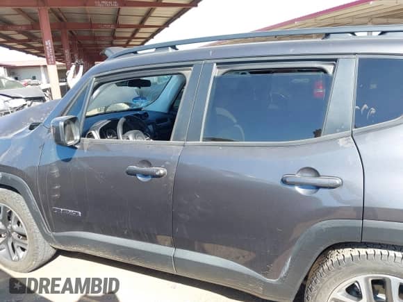 2017 Jeep Renegade Latitude z VIN ZACCJABB5HPF45504, wystawiony jako IAAI lot #42486270 z przebiegiem 67 610 mil mil oraz . Historia ofert i sprzedaży dostępna na DreamBid. Obrazek 15.