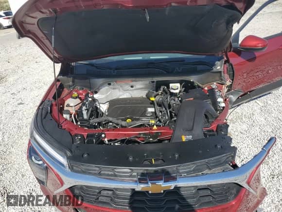 2024 Chevrolet Trax LT with VIN KL77LHE24RC092396, listed as a Copart auction lot 68951315 with 5,905 mi miles and Salvage title. Bid and sale history available at DreamBid. Image 12.