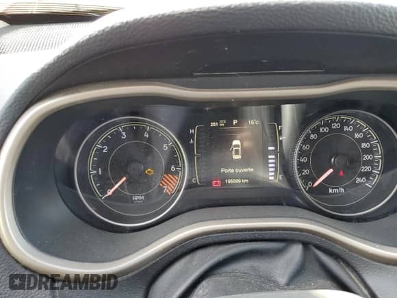 2014 Jeep Cherokee Latitude с VIN 1C4PJMCB3EW120721, выставлен на аукционе Copart как лот 80426505 с пробегом 195 099 миль миль и Списание • Salvage title. История ставок и продаж доступна на DreamBid. Изображение 9.