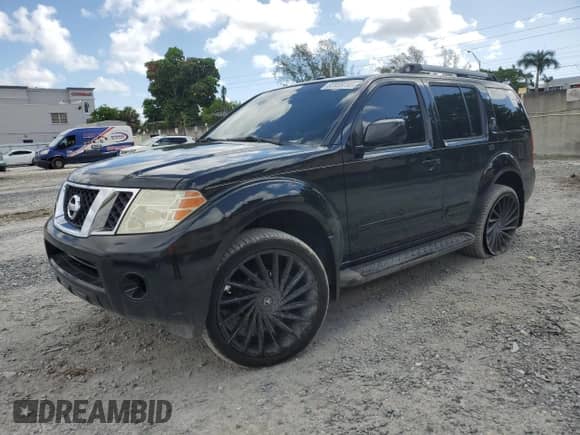 2010 Nissan Pathfinder SE with VIN 5N1AR1NN1AC616774, listed as a Copart auction lot 62059785 with 233,733 mi miles and Salvage title. Bid and sale history available at DreamBid. Image 1.