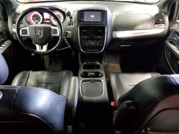 2017 Dodge Grand Caravan GT with VIN 2C4RDGEG6HR596758, listed as a Copart auction lot 70950325 with 149,493 mi miles and Clean title. Bid and sale history available at DreamBid. Image 8.