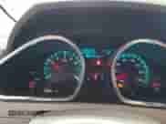 2011 Chevrolet Traverse 2LT z VIN 1GNKRJED2BJ410139, wystawiony jako Copart lot #85879085 z przebiegiem 183 266 mil mil oraz Szkoda całkowita • Salvage title. Historia ofert i sprzedaży dostępna na DreamBid. Obrazek 9.