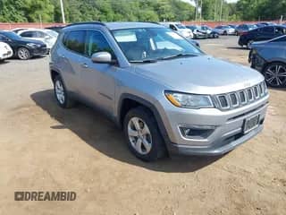 2019 Jeep Compass Latitude z VIN 3C4NJDBB4KT647418, wystawiony jako IAAI lot #43030266 z przebiegiem 60 112 mil mil oraz . Historia ofert i sprzedaży dostępna na DreamBid. Obrazek 1.