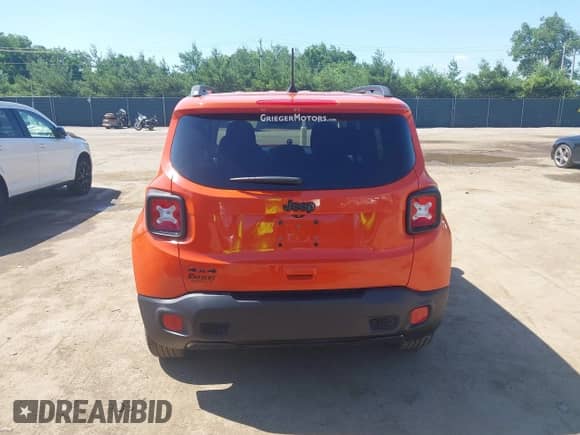 2018 Jeep Renegade Latitude с VIN ZACCJBBB5JPG97763, выставлен на аукционе IAAI как лот 42601434 с пробегом 75 916 миль миль и . История ставок и продаж доступна на DreamBid. Изображение 17.