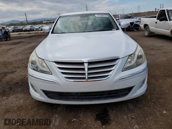 2013 Hyundai Genesis 3.8L z VIN KMHGC4DD5DU258535, wystawiony jako Copart lot #71126125 z przebiegiem 86 984 mil mil oraz Czysty tytuł • Clean title. Historia ofert i sprzedaży dostępna na DreamBid. Obrazek 5.