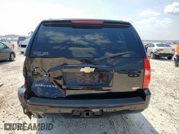 2011 Chevrolet Suburban LT z VIN 1GNSKJE31BR374778, wystawiony jako Copart lot #66083605 z przebiegiem 245 658 mil mil oraz Szkoda całkowita • Salvage title. Historia ofert i sprzedaży dostępna na DreamBid. Obrazek 6.