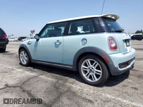 2013 MINI Hardtop S with VIN WMWSV3C5XDT390187, listed as a Copart auction lot 62964065 with 114,094 mi miles and Clean title. Bid and sale history available at DreamBid. Image 2.