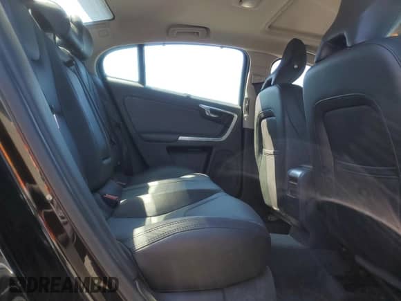 2018 Volvo S60 Inscription Platinum с VIN LYV402TM4JB172922, выставлен на аукционе Copart как лот 54655585 с пробегом 38 002 миль миль и Списание • Salvage title. История ставок и продаж доступна на DreamBid. Изображение 10.