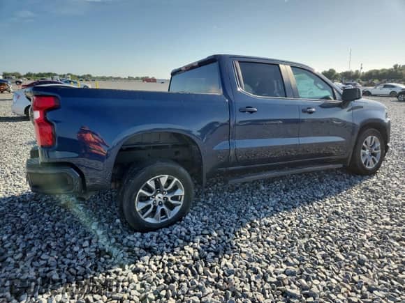 2021 Chevrolet Silverado 1500 z VIN 1GCPWDET3MZ325878, wystawiony jako Copart lot #59348065 z przebiegiem 94 525 mil mil oraz Szkoda całkowita • Salvage title. Historia ofert i sprzedaży dostępna na DreamBid. Obrazek 3.