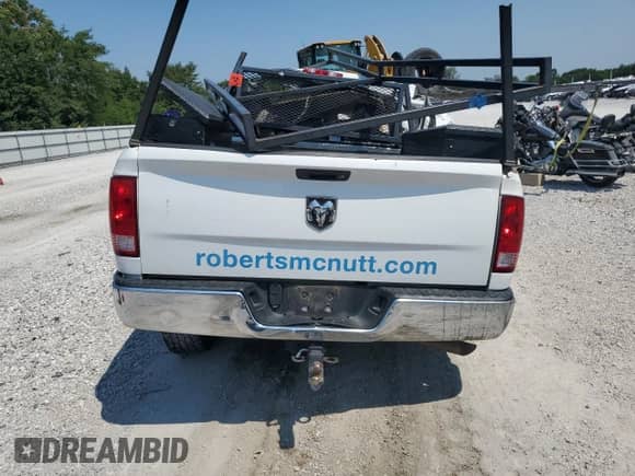 2017 Ram 1500 Tradesman z VIN 1C6RR6FT7HS649738, wystawiony jako Copart lot #68143825 z przebiegiem Nie podano mil oraz Szkoda całkowita • Salvage title. Historia ofert i sprzedaży dostępna na DreamBid. Obrazek 6.