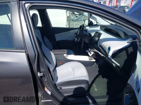 2018 Toyota Prius Two Eco with VIN JTDKARFU4J3552881, listed as a IAAI auction lot 43516332 with 71,276 mi miles and . Bid and sale history available at DreamBid. Image 5.