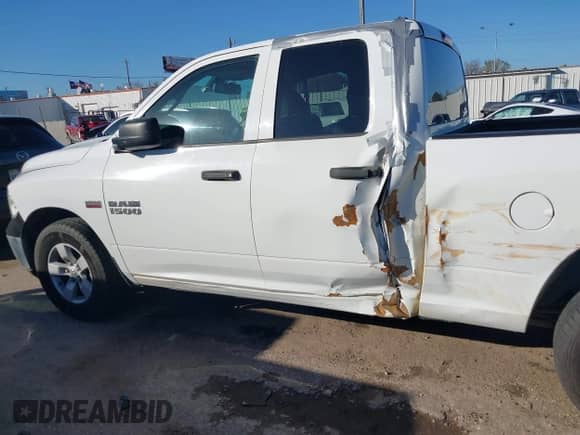 2016 Ram 1500 Express with VIN 1C6RR6FT2GS119675, listed as a IAAI auction lot 41215800 with 257,308 mi miles and . Bid and sale history available at DreamBid. Image 14.