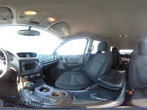 2015 Chevrolet Traverse LT с VIN 1GNKRGKD4FJ157001, выставлен на аукционе Copart как лот 67377235 с пробегом 135 136 миль миль и Чистый • Clean title. История ставок и продаж доступна на DreamBid. Изображение 14.