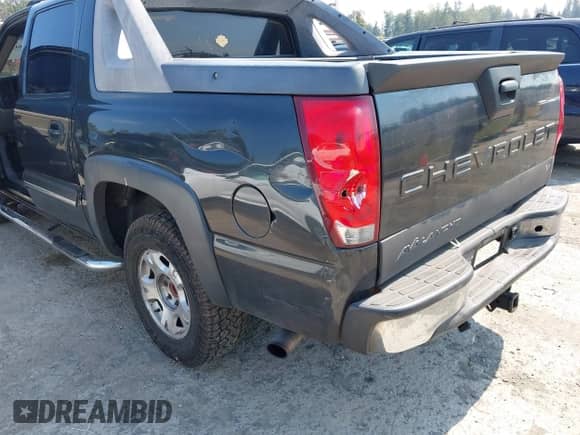 2005 Chevrolet Avalanche LS с VIN 3GNEC12Z95G186050, выставлен на аукционе IAAI как лот 43090421 с пробегом 181 233 миль миль и . История ставок и продаж доступна на DreamBid. Изображение 14.