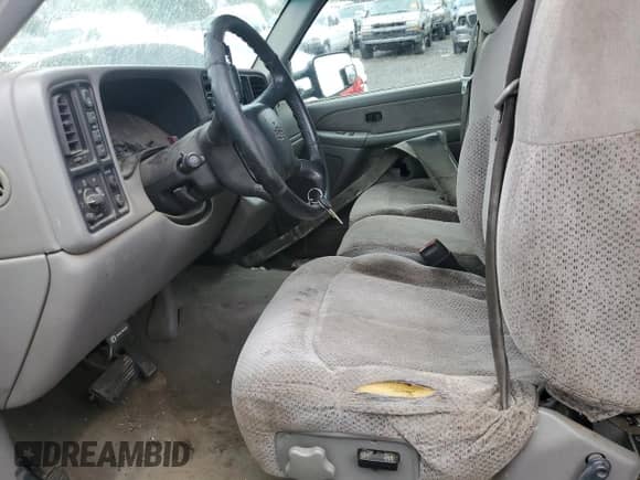 1999 Chevrolet Silverado 2500 LT с VIN 1GCGK29U5XE244556, выставлен на аукционе Copart как лот 82165965 с пробегом Не указан миль и Списание • Salvage title. История ставок и продаж доступна на DreamBid. Изображение 7.