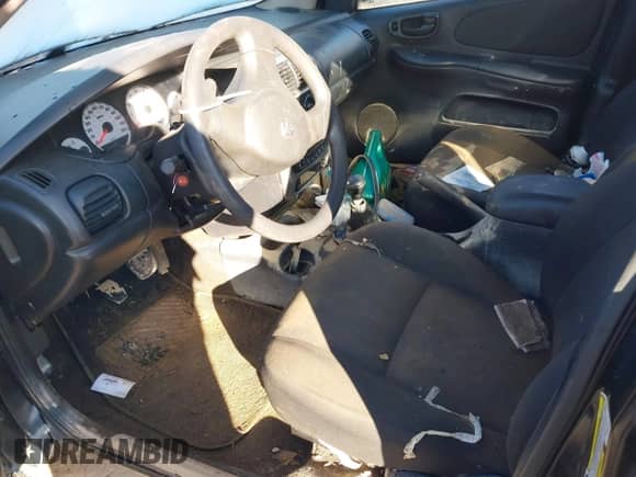 2005 Dodge Neon SXT z VIN 1B3ES56C85D196379, wystawiony jako IAAI lot #41612965 z przebiegiem 158 304 mil mil oraz . Historia ofert i sprzedaży dostępna na DreamBid. Obrazek 5.