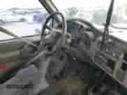1998 Chevrolet Astro Cargo z VIN 1GCDM19W5WB156776, wystawiony jako Copart lot #56903675 z przebiegiem Nie podano mil oraz Czysty tytuł • Clean title. Historia ofert i sprzedaży dostępna na DreamBid. Obrazek 9.