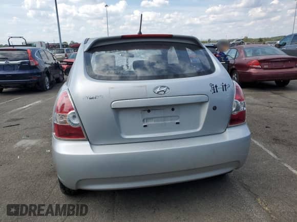 2011 Hyundai Accent GS с VIN KMHCM3AC0BU207068, выставлен на аукционе Copart как лот 80698745 с пробегом Не указан миль и Списание • Salvage title. История ставок и продаж доступна на DreamBid. Изображение 6.