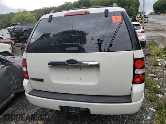 2010 Ford Explorer XLT с VIN 1FMEU6DE1AUA31590, выставлен на аукционе Copart как лот 71655775 с пробегом 185 333 миль миль и Списание • Salvage title. История ставок и продаж доступна на DreamBid. Изображение 6.