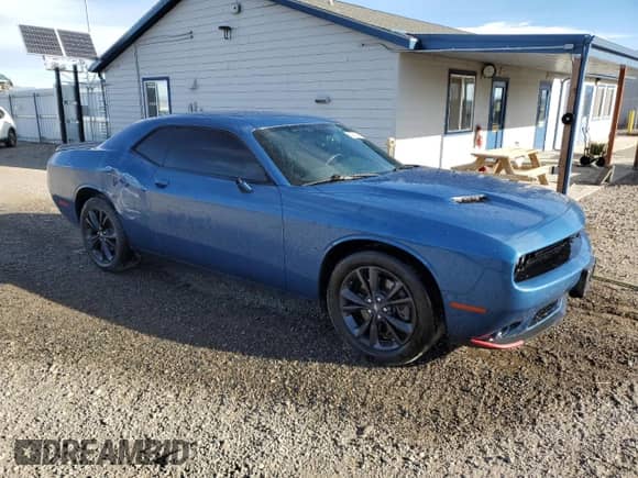 2020 Dodge Challenger SXT with VIN 2C3CDZGGXLH254375, listed as a Copart auction lot 79490554 with 42,788 mi miles and Clean title. Bid and sale history available at DreamBid. Image 4.
