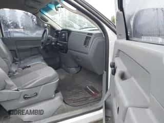 2006 Dodge 1500 ST z VIN 1D7HA16K86J160019, wystawiony jako IAAI lot #43566036 z przebiegiem 207 732 mil mil oraz . Historia ofert i sprzedaży dostępna na DreamBid. Obrazek 5.