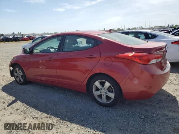 2013 Hyundai Elantra GLS z VIN KMHDH4AE6DU945671, wystawiony jako Copart lot #54983945 z przebiegiem 229 967 mil mil oraz Szkoda całkowita • Salvage title. Historia ofert i sprzedaży dostępna na DreamBid. Obrazek 2.