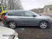 2018 Nissan Pathfinder SL с VIN 5N1DR2MM9JC621801, выставлен на аукционе IAAI как лот 41924143 с пробегом 80 325 миль миль и . История ставок и продаж доступна на DreamBid. Изображение 13.