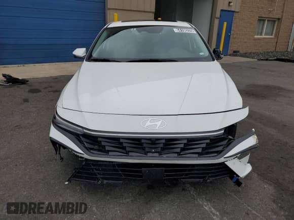 2024 Hyundai Elantra Limited z VIN KMHLP4DG0RU802783, wystawiony jako Copart lot #64196225 z przebiegiem 20 569 mil mil oraz Szkoda całkowita • Salvage title. Historia ofert i sprzedaży dostępna na DreamBid. Obrazek 5.