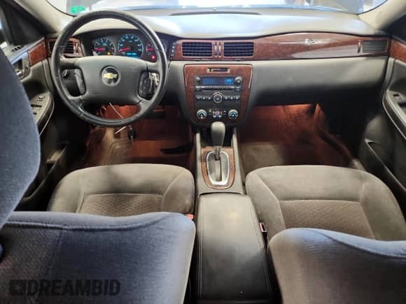 2010 Chevrolet Impala LT с VIN 2G1WB5EK0A1228459, выставлен на аукционе Copart как лот 85137365 с пробегом 311 148 миль миль и На запчасти • Non repairable. История ставок и продаж доступна на DreamBid. Изображение 8.