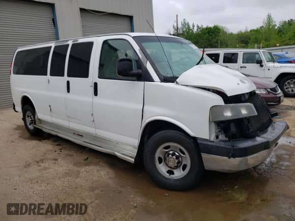2008 Chevrolet Express Passenger с VIN 1GAHG39KX81190599, выставлен на аукционе Copart как лот 51571134 с пробегом Не указан миль и Списание • Salvage title. История ставок и продаж доступна на DreamBid. Изображение 4.