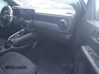 2024 Chevrolet Colorado 4WD Trail Boss с VIN 1GCPTEEK3R1176660, выставлен на аукционе IAAI как лот 43340275 с пробегом 62 333 миль миль и . История ставок и продаж доступна на DreamBid. Изображение 5.