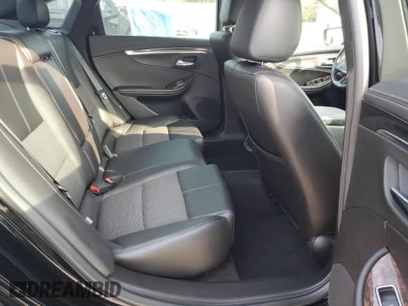 2015 Chevrolet Impala LT z VIN 1G1125S35FU132250, wystawiony jako Copart lot #81380295 z przebiegiem 85 850 mil mil oraz Szkoda całkowita • Salvage title. Historia ofert i sprzedaży dostępna na DreamBid. Obrazek 10.