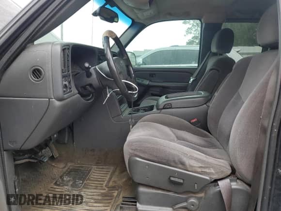2004 GMC Sierra 1500 SLT z VIN 1GTEK19T14Z146489, wystawiony jako Copart lot #66932135 z przebiegiem 332 391 mil mil oraz Szkoda całkowita • Salvage title. Historia ofert i sprzedaży dostępna na DreamBid. Obrazek 7.