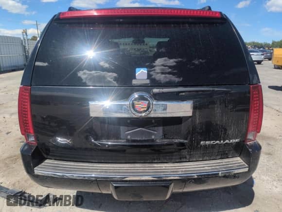 2014 Cadillac Escalade Luxury z VIN 1GYS4BEF4ER127952, wystawiony jako Copart lot #57173745 z przebiegiem 80 411 mil mil oraz Szkoda całkowita • Salvage title. Historia ofert i sprzedaży dostępna na DreamBid. Obrazek 6.