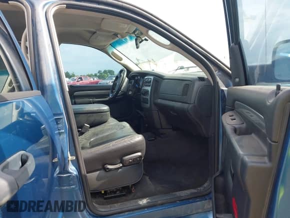 2004 Dodge 3500 ST with VIN 3D3LU38C64G106320, listed as a IAAI auction lot 42107561 with 212,259 mi miles and . Bid and sale history available at DreamBid. Image 5.
