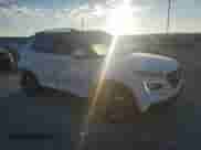 2020 Hyundai Venue SEL с VIN KMHRC8A38LU026165, выставлен на аукционе Copart как лот 85733984 с пробегом 50 148 миль миль и На запчасти • Non repairable. История ставок и продаж доступна на DreamBid. Изображение 4.