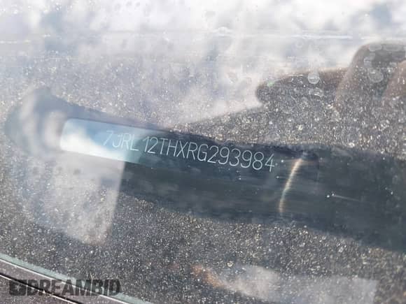 2024 Volvo S60 Plus Black Edition z VIN 7JRL12THXRG293984, wystawiony jako IAAI lot #42101901 z przebiegiem 23 976 mil mil oraz . Historia ofert i sprzedaży dostępna na DreamBid. Obrazek 9.