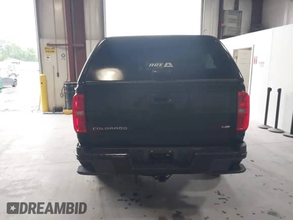 2022 Chevrolet Colorado 4WD Z71 z VIN 1GCGTDENXN1323376, wystawiony jako IAAI lot #42309817 z przebiegiem 56 229 mil mil oraz . Historia ofert i sprzedaży dostępna na DreamBid. Obrazek 16.