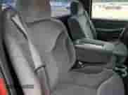 2002 GMC Sierra 1500 z VIN 1GTEC14W52Z338669, wystawiony jako Copart lot #53890055 z przebiegiem Nie podano mil oraz Szkoda całkowita • Salvage title. Historia ofert i sprzedaży dostępna na DreamBid. Obrazek 10.