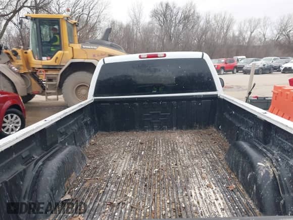 2000 Chevrolet Silverado 1500 with VIN 1GCEC14W0YE199633, listed as a IAAI auction lot 41465837 with 241,159 mi miles and . Bid and sale history available at DreamBid. Image 12.