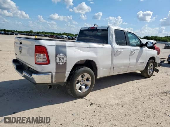 2022 Ram 1500 Big Horn z VIN 1C6RREBG4NN273061, wystawiony jako Copart lot #61784165 z przebiegiem 73 103 mil mil oraz Szkoda całkowita • Salvage title. Historia ofert i sprzedaży dostępna na DreamBid. Obrazek 3.