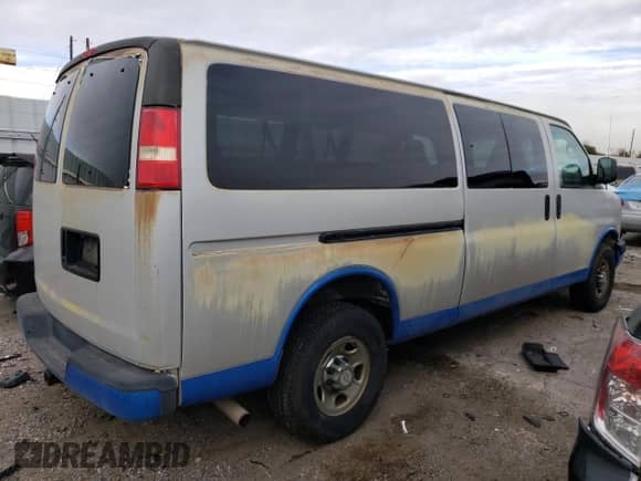 2007 Chevrolet Express Passenger с VIN 1GAHG39U571153735, выставлен на аукционе Copart как лот 87535245 с пробегом 138 634 миль миль и Чистый • Clean title. История ставок и продаж доступна на DreamBid. Изображение 3.