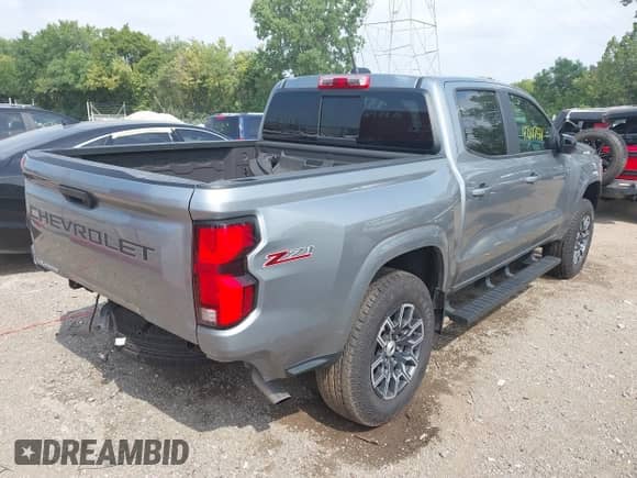 2023 Chevrolet Colorado 4WD Z71 with VIN 1GCPTDEKXP1130668, listed as a IAAI auction lot 42817511 with 28,025 mi miles and . Bid and sale history available at DreamBid. Image 4.