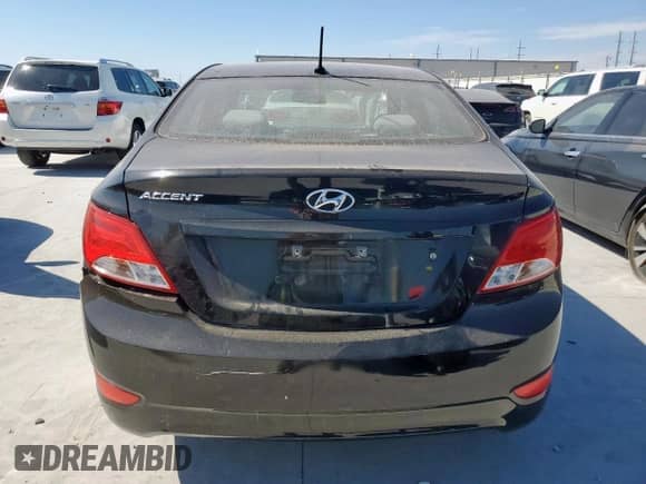 2017 Hyundai Accent SE z VIN KMHCT4AE6HU353879, wystawiony jako Copart lot #86433135 z przebiegiem 122 307 mil mil oraz Nie do naprawy • Non repairable. Historia ofert i sprzedaży dostępna na DreamBid. Obrazek 6.