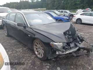 2007 BMW 7 Series 750Li z VIN WBAHN83517DT71095, wystawiony jako IAAI lot #42688280 z przebiegiem Nie podano mil oraz . Historia ofert i sprzedaży dostępna na DreamBid. Obrazek 1.