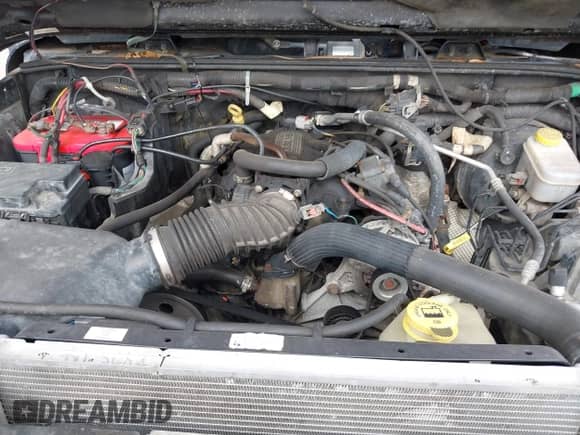 2007 Jeep Wrangler Unlimited Sahara z VIN 1J8GA59187L104774, wystawiony jako IAAI lot #42485359 z przebiegiem 192 254 mil mil oraz . Historia ofert i sprzedaży dostępna na DreamBid. Obrazek 10.