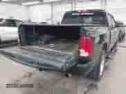 2013 Ram 1500 Express z VIN 1C6RR7KT7DS514555, wystawiony jako IAAI lot #42384397 z przebiegiem 176 677 mil mil oraz . Historia ofert i sprzedaży dostępna na DreamBid. Obrazek 4.