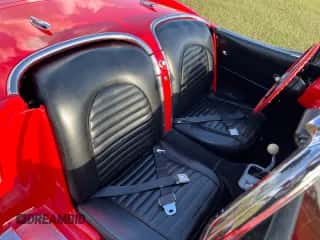 1960 Chevrolet Corvette с VIN 00867S105986, выставлен на аукционе Copart как лот 52644895 с пробегом 5 миль миль и Чистый • Clean title. История ставок и продаж доступна на DreamBid. Изображение 6.