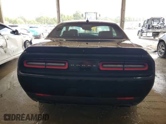 2019 Dodge Challenger R/T Scat Pack with VIN 2C3CDZFJ7KH593042, listed as a Copart auction lot 71812095 with 43,213 mi miles and Clean title. Bid and sale history available at DreamBid. Image 6.